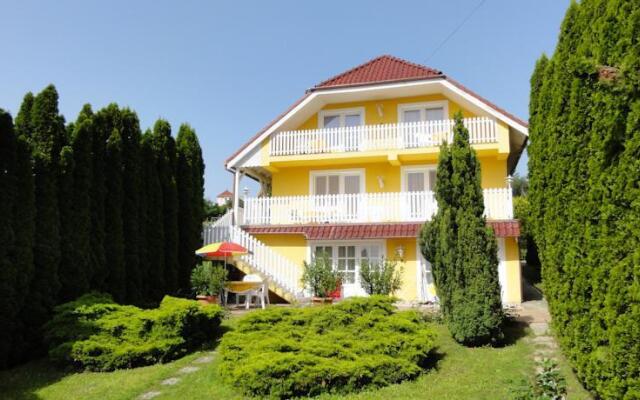 Magyar Apartmanhz IV