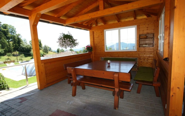 Charming Apartment in Liebenfels with Swimming Pool