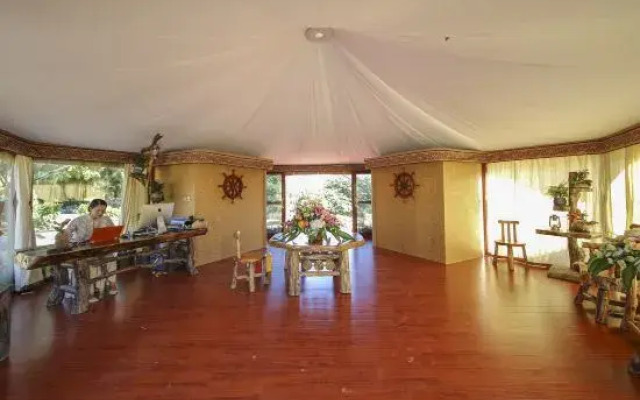 Yigelu Yeshe Tent Campsite Hostel