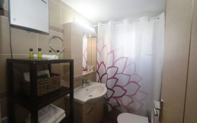 Metaxourghio Boutique Apartment