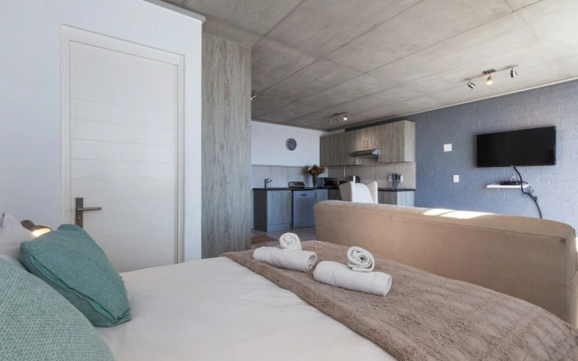 Key West 417 by CTHA