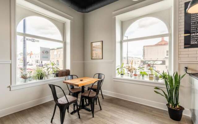 Iconic Rideau 1Bd Unit Balcony Free Parking 2