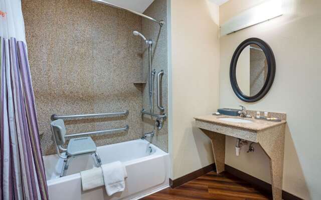 La Quinta Inn & Suites by Wyndham Auburn