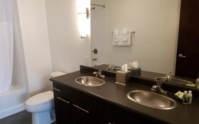 Oakwood at Amli on 2nd