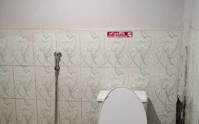 Baan Rimnam Bueng Khong Long