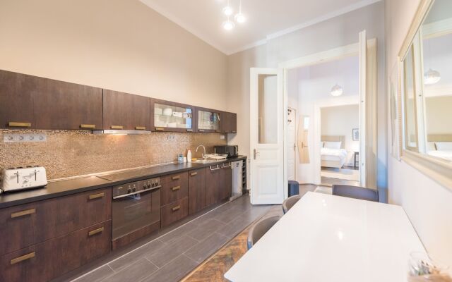 Venus Apartments - Paulay Ede Street