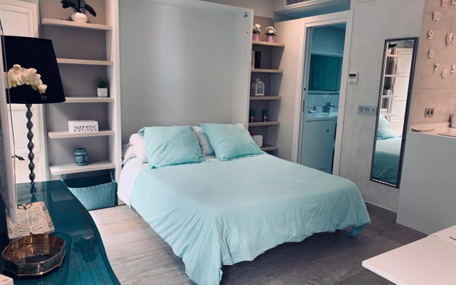 Cathedral Studio, Luxury studio in Cathedral area, Parking Optional