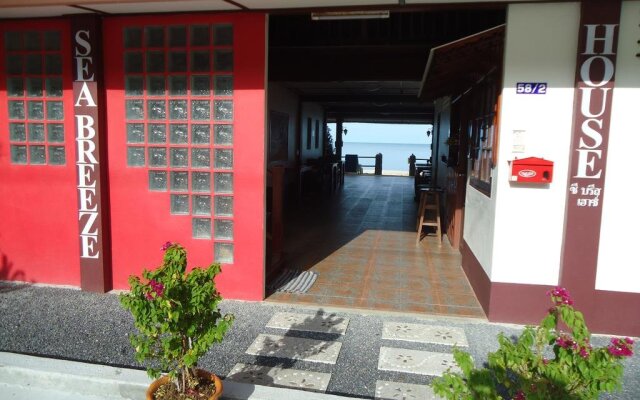 Sea Breeze House Nai Plao