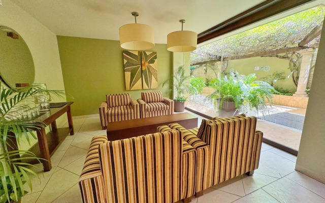 Suites Colonial