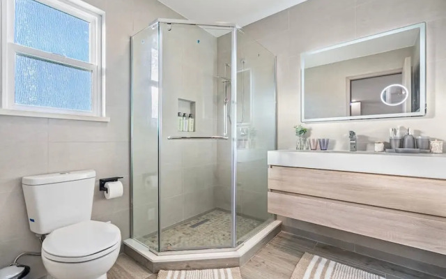 Daly City 3B Home Great Location