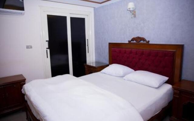 Tohfa Luxury Apartment