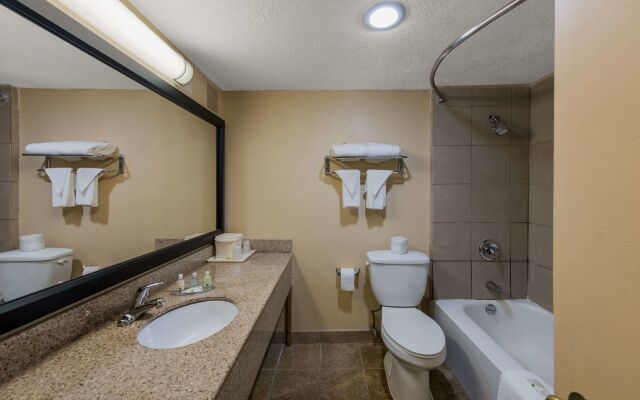 Quality Inn St. Louis Airport Hotel