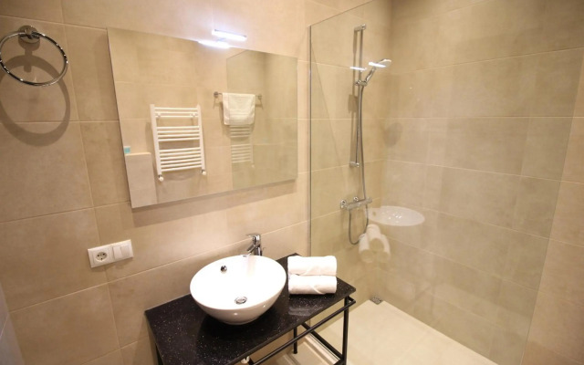 Super Luxury Apartments