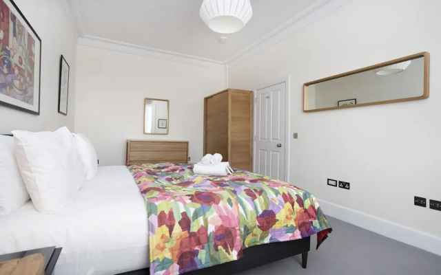 JOIVY Splendid 2-Br Apartment In New Town