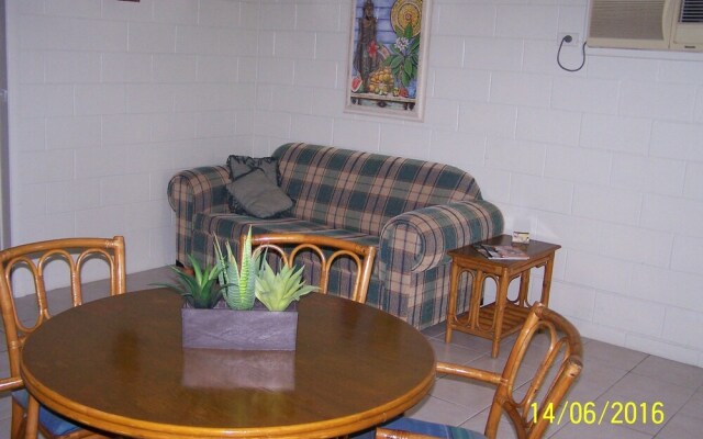 Magnetic Retreat Holiday Units