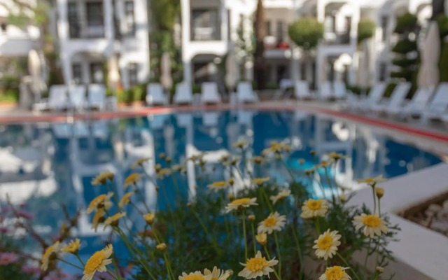 Mitos Apartments