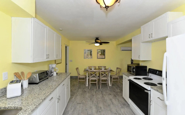 Siesta Key Palms Resort
