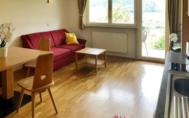 Residence Lahnhof, Laces