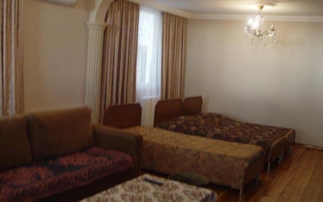 Giorgis Guest House