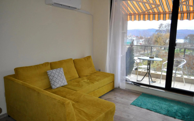 New Apartment at a Great Location