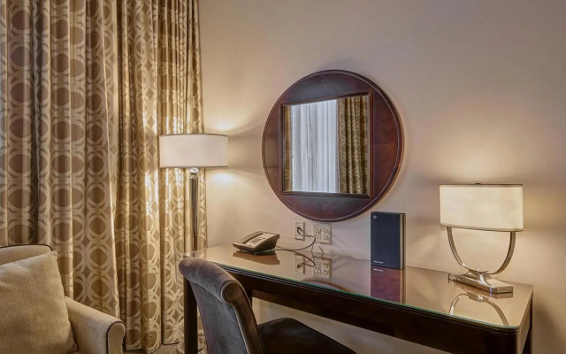 Sheraton Mesa Hotel at Wrigleyville West