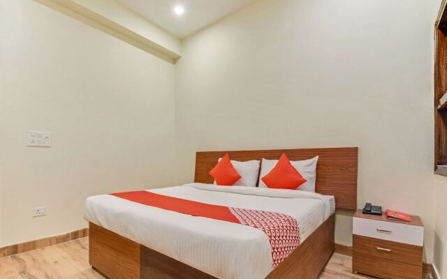 OYO Flagship 439 Krishna Living