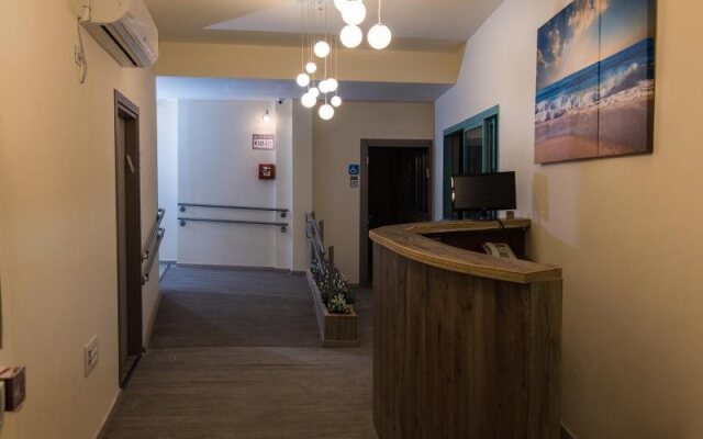 Sur La Mer Hotel