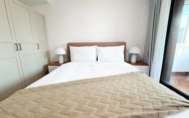Tyms 2BR with Kitchen 5min to Metro