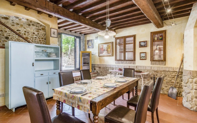 Villa Ademollo with Pool in Chianti Hills