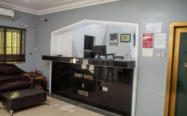 Emmy Hotel And Suites