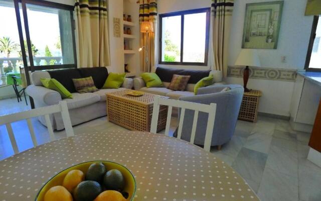 Carabeo 99 - Sleeps 4