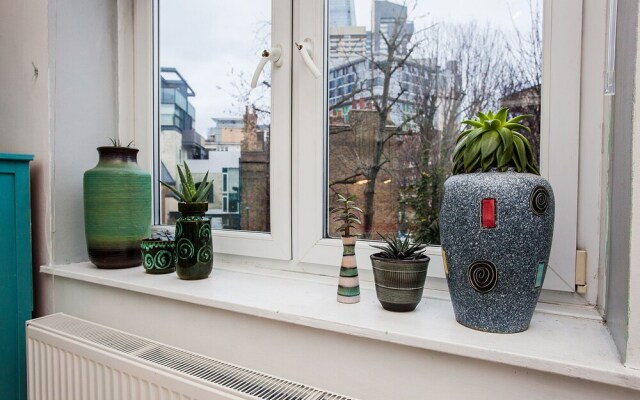 Stylish Flat 4 Min Walk From London Bridge Station