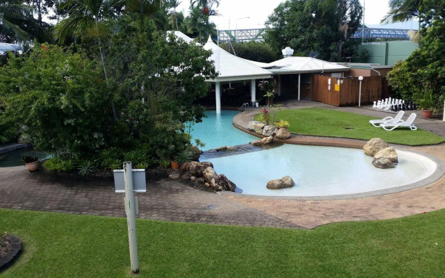 Cairns Gateway Resort