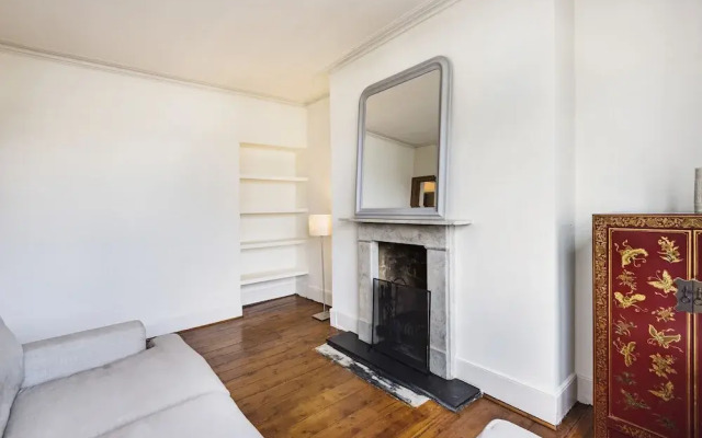 Panoramic Hammersmith Home Near The River Thames