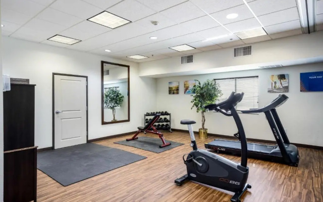 Super 8 Bonner Springs