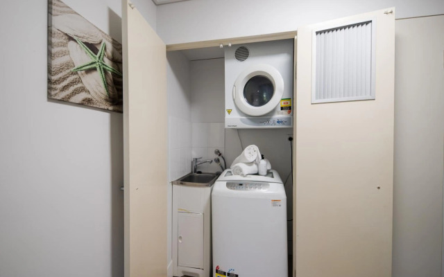 Ocean Dreams On Airlie 2 Bedroom