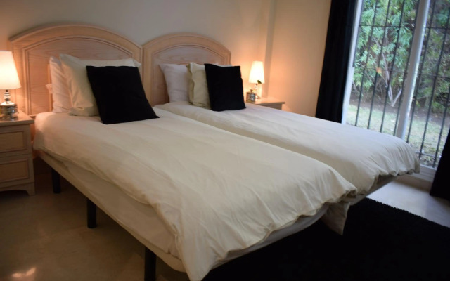 Altos La Quinta Apartment