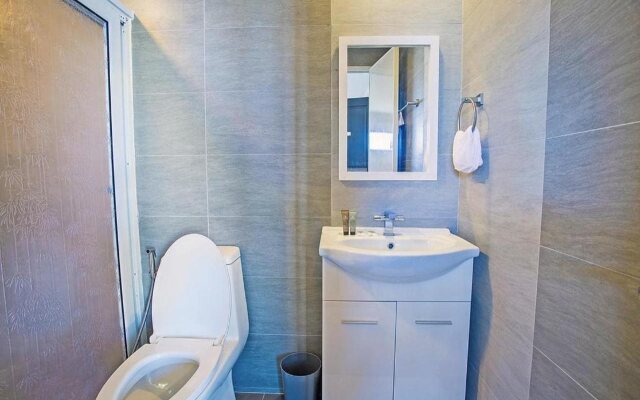 Oyo 208 Anika Suites