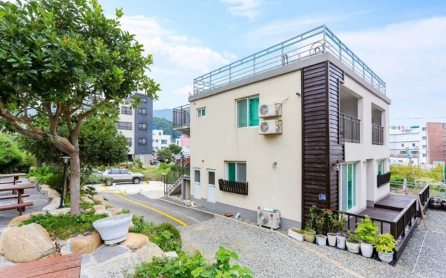 Geojedo Bungu Pension