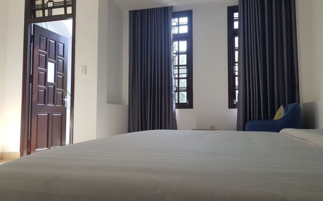 Elly Apartment
