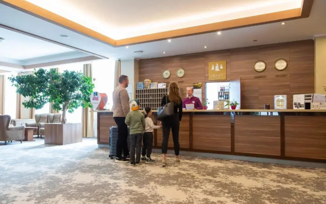 Horsky Hotel Granit A Klimaticke Kupele Tatranske Zruby