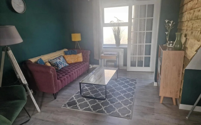 2br-sleeps4-balcony-petsok-parking-ferryside