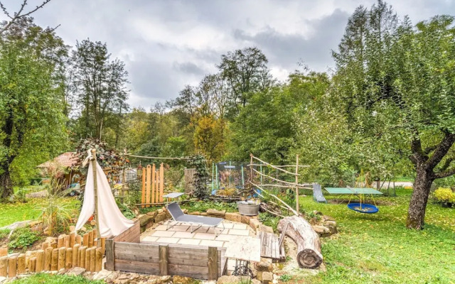 Apartment in Marktrodach With Sauna & Garden