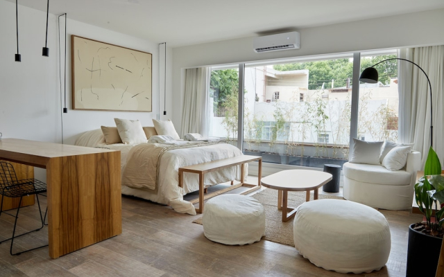 Cozy  Modern Studio 209