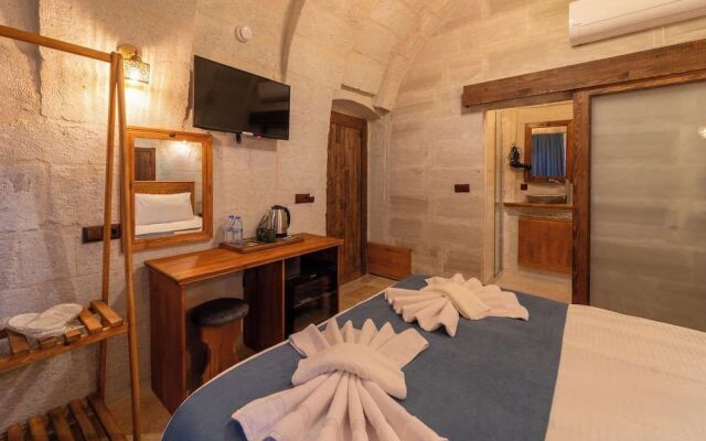 Escape Cave Suites