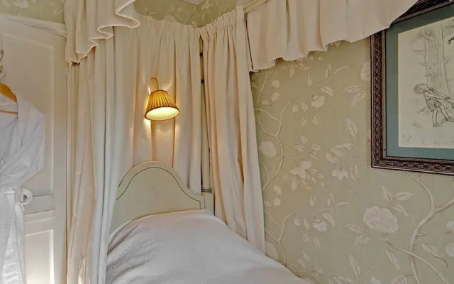 Goodwood Cottage