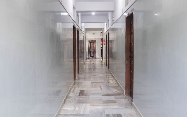 SPOT ON 49477 Hotel Galaxy