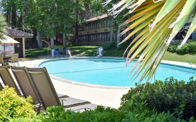 Best Western Valencia Inn