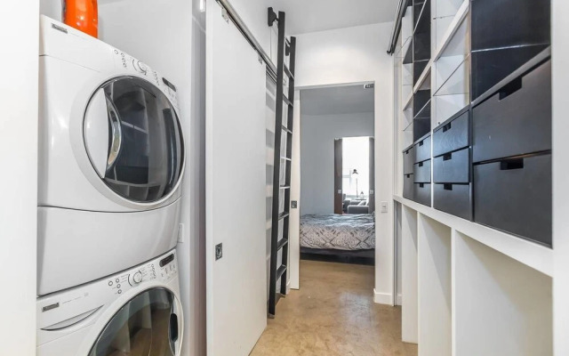Posh And Luxury Stay In Downtown