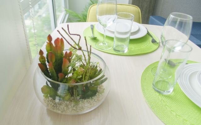 Decorated Duplex Apartment @ BGC